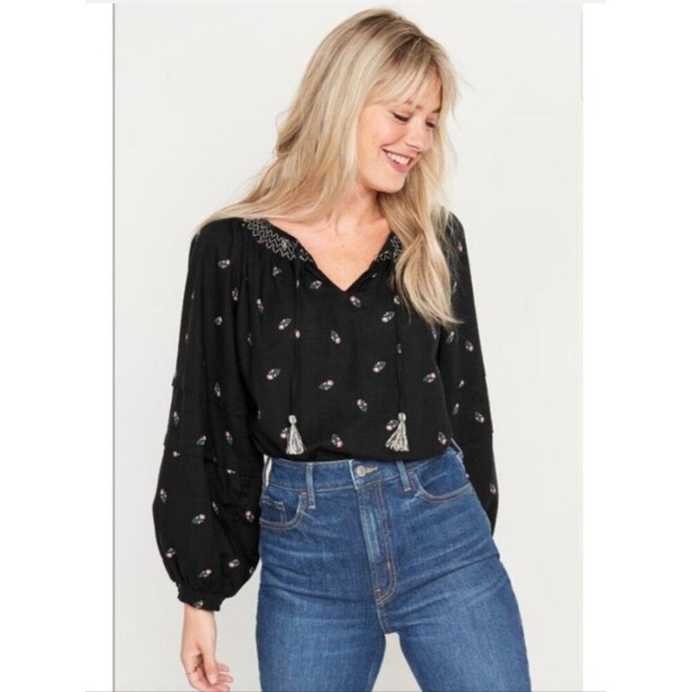 Old Navy Floral Smocked Poet Tassel Blouse Size M